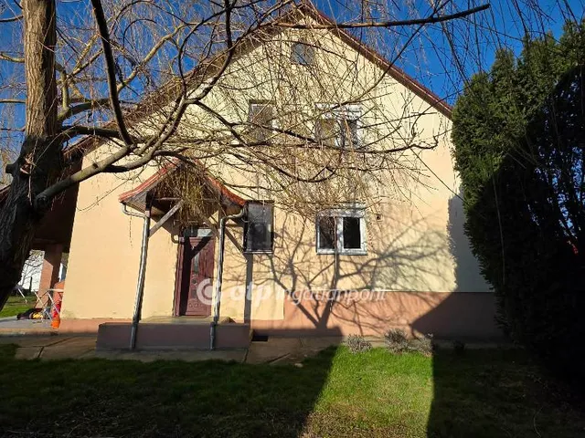 Eladó ház Kaba 168 nm