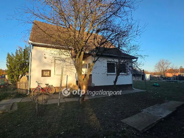 Eladó ház Kaba 77 nm