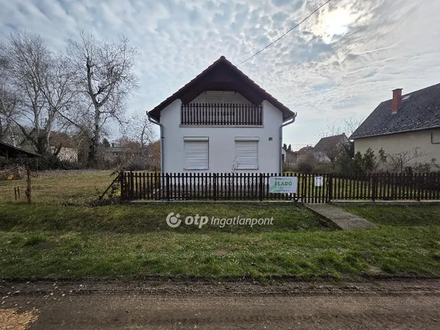 Eladó üdülő és hétvégi ház Tiszacsege 64 nm