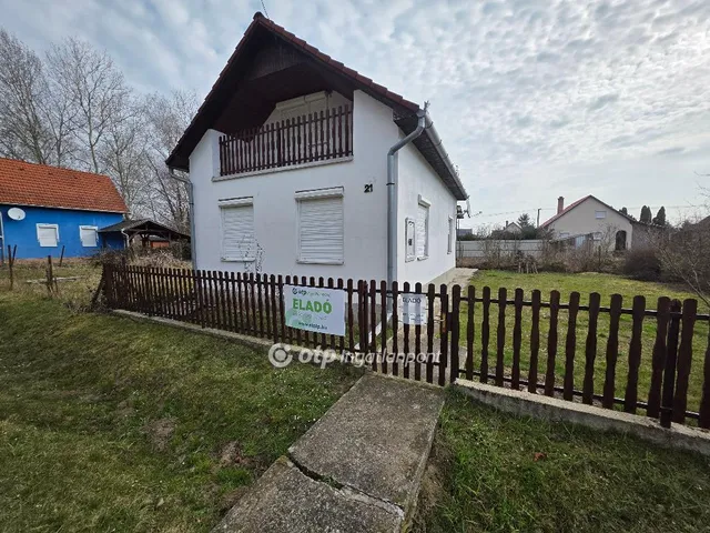 Eladó üdülő és hétvégi ház Tiszacsege 64 nm