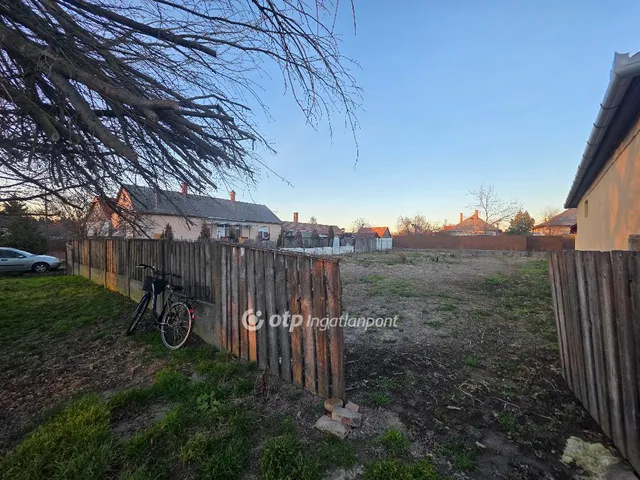 Eladó telek Hajdúszoboszló 871 nm