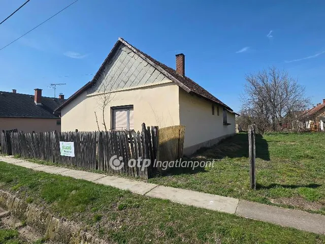 Eladó ház Kaba 56 nm