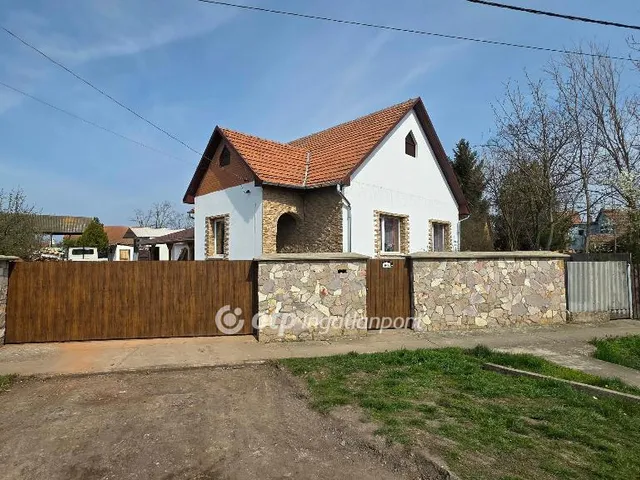 Eladó ház Kaba 108 nm