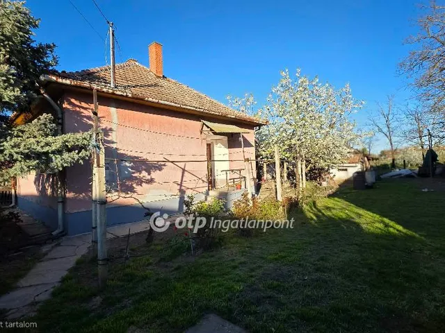 Eladó ház Kaba 56 nm