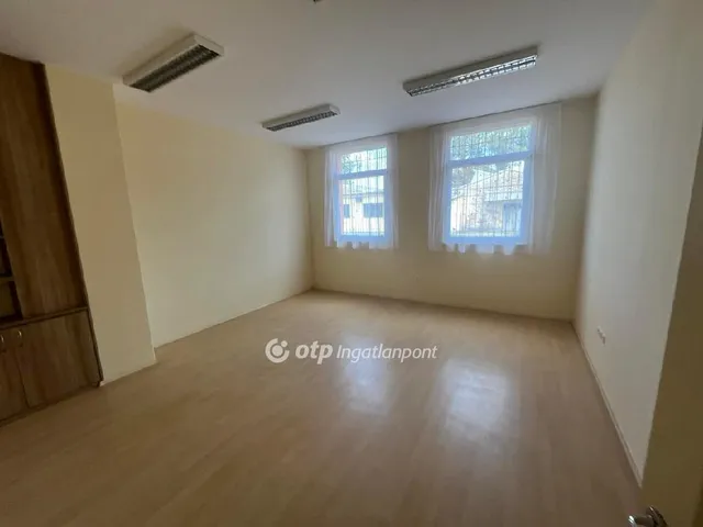 Kiadó kereskedelmi és ipari ingatlan Debrecen 26 nm