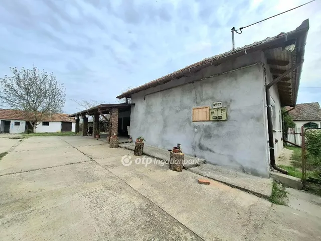 Eladó ház Körösszakál 82 nm