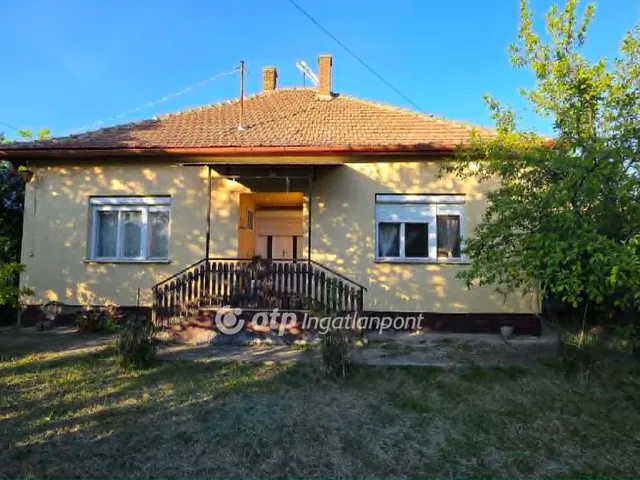 Eladó ház Kaba 90 nm