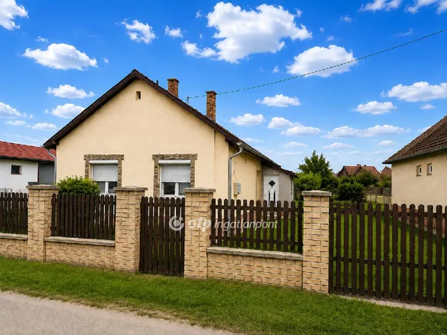 Eladó ház Hajdúsámson 84 nm