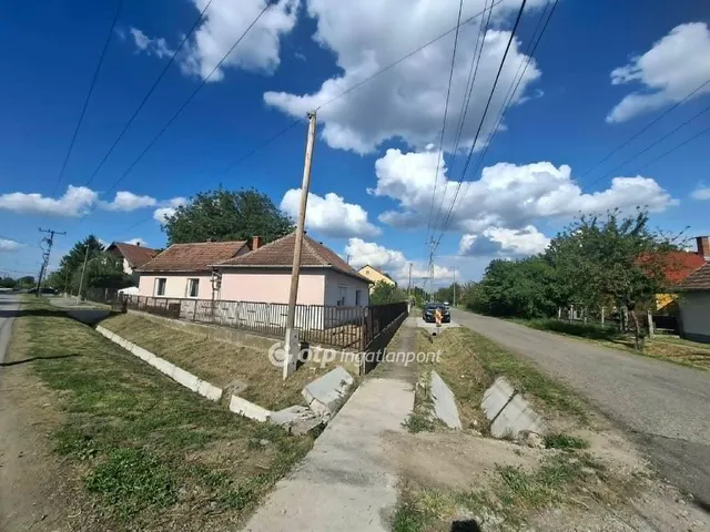 Eladó ház Biharkeresztes 95 nm