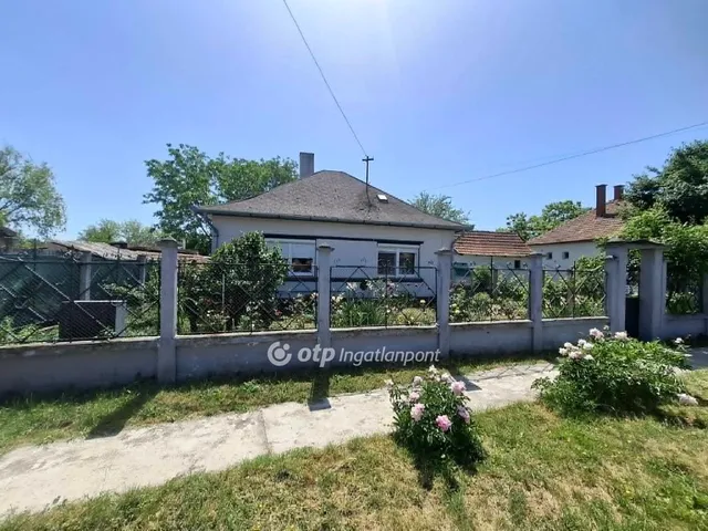 Eladó ház Biharkeresztes 60 nm
