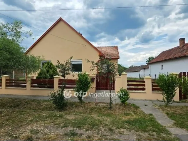 Eladó ház Kaba 71 nm