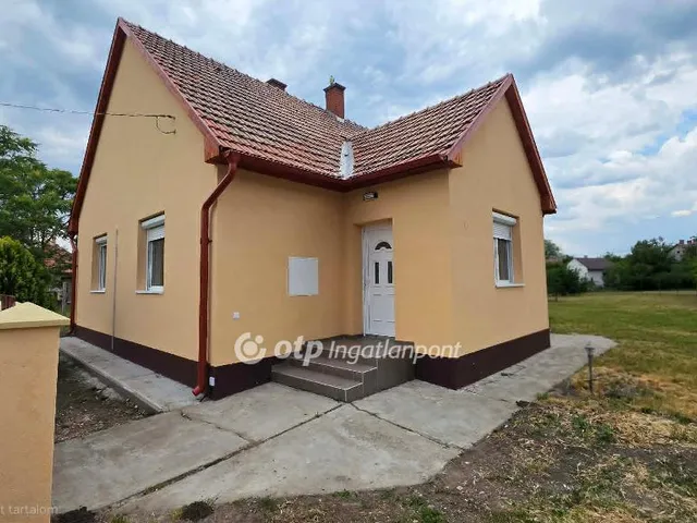 Eladó ház Kaba 71 nm