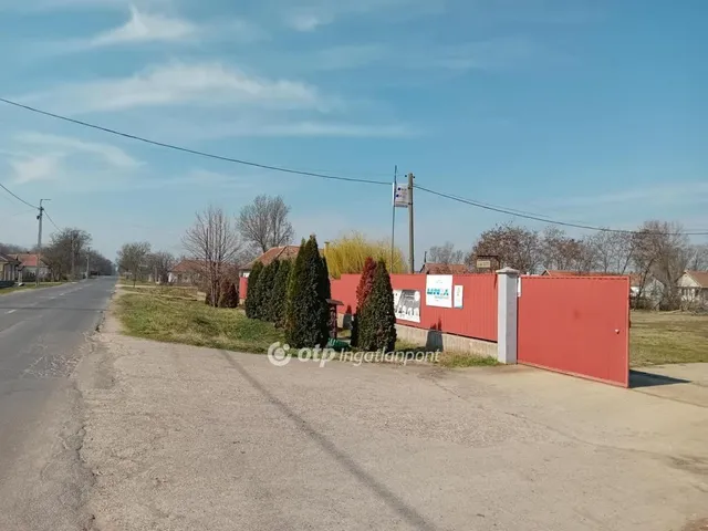 Eladó telek Berekböszörmény 2158 nm