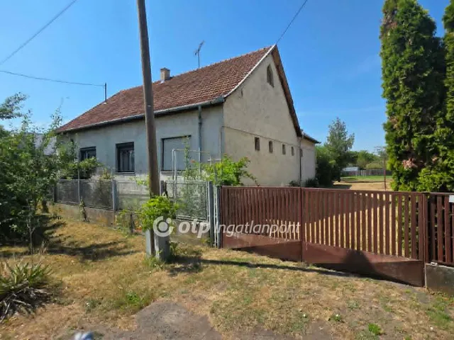 Eladó ház Kaba 120 nm