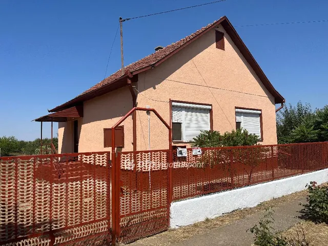 Eladó ház Bihartorda 57 nm