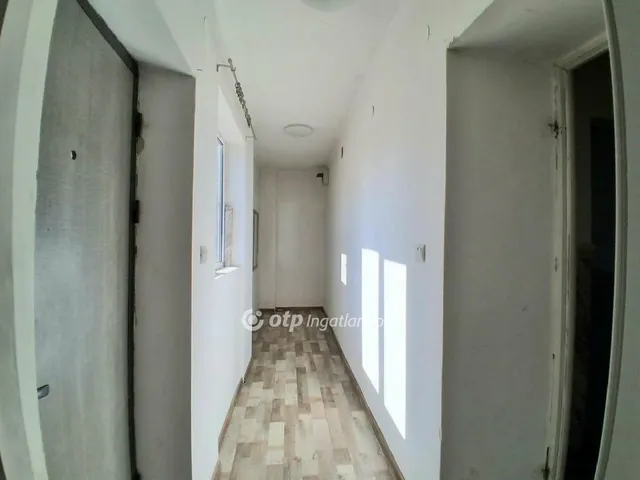 Eladó ház Biharkeresztes 32 nm