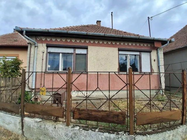 Eladó ház Biharkeresztes 72 nm