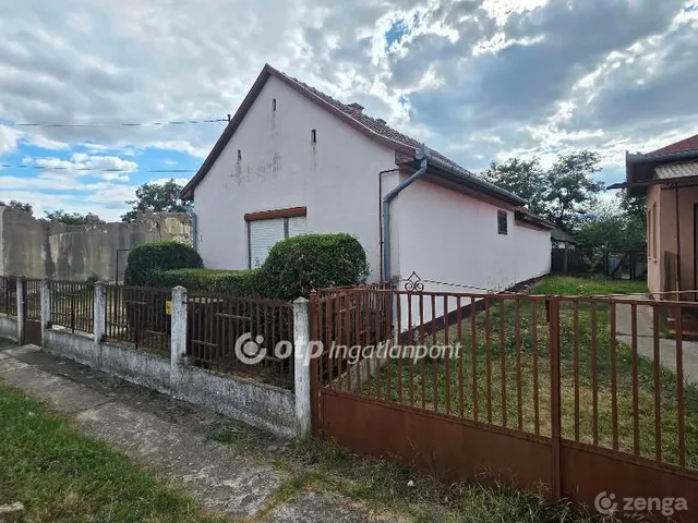 Eladó ház Tetétlen 86 nm