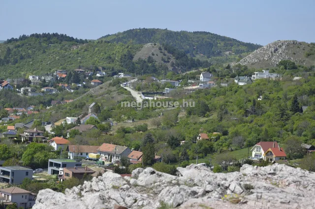 Eladó telek Budaörs 1963 nm