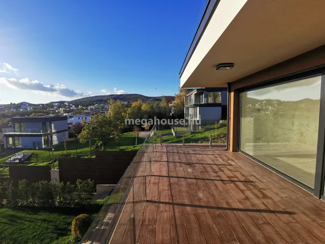 Eladó lakás Budapest XI. kerület, Madárhegy 133 nm