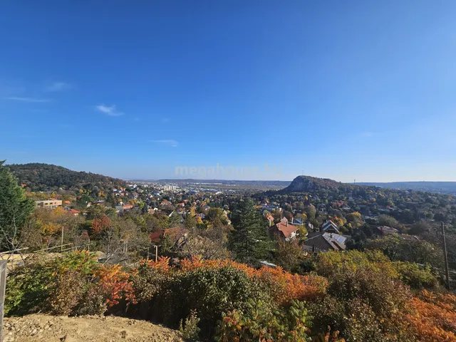 Eladó telek Budaörs 1050 nm