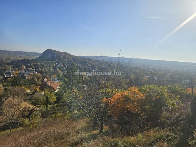 Eladó telek Budaörs 1000 nm