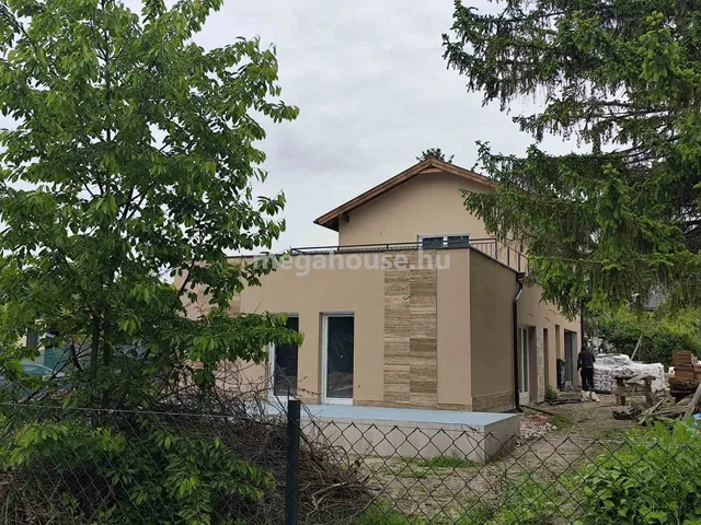 Eladó ház Tárnok 160 nm