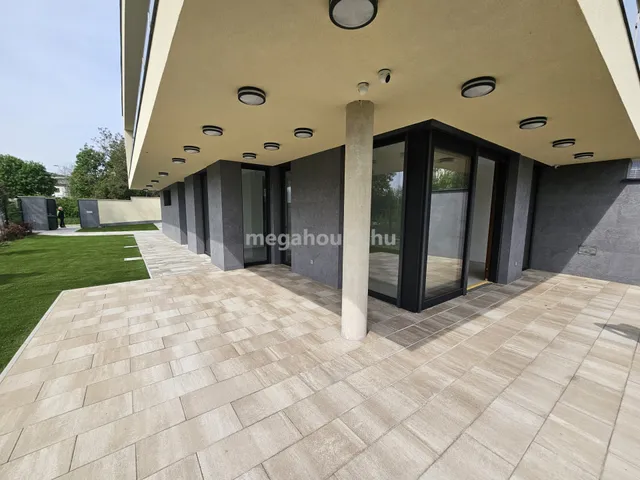 Eladó lakás Budapest XI. kerület, Madárhegy 185 nm
