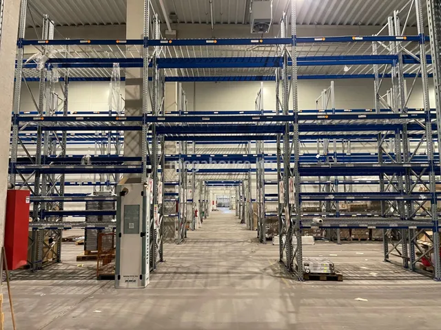 Kiadó kereskedelmi és ipari ingatlan Budapest XXII. kerület, Budatétény 4550 nm