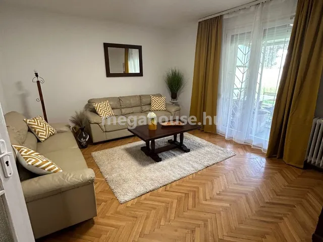 Kiadó lakás Budapest XII. kerület, Németvölgy 65 nm