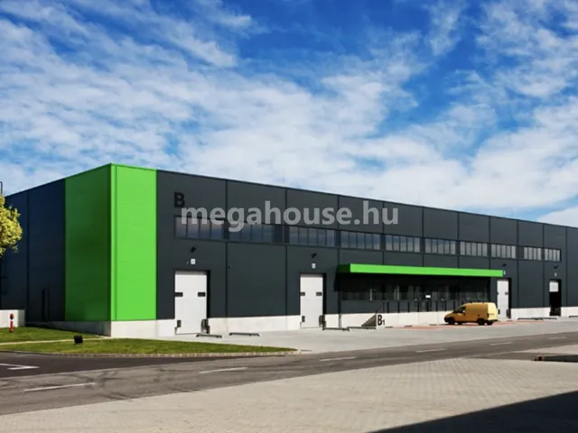 Kiadó kereskedelmi és ipari ingatlan Székesfehérvár 2098 nm