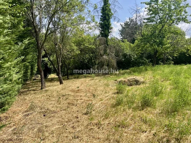 Eladó telek Budapest XI. kerület 1012 nm