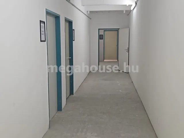 Kiadó kereskedelmi és ipari ingatlan Budapest XI. kerület, Kelenföld 300 nm