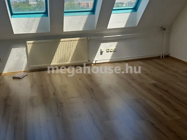 Kiadó kereskedelmi és ipari ingatlan Budapest XI. kerület, Kelenföld 42 nm