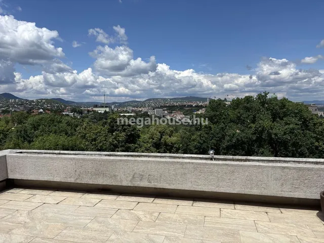 Eladó lakás Budapest I. kerület 117 nm