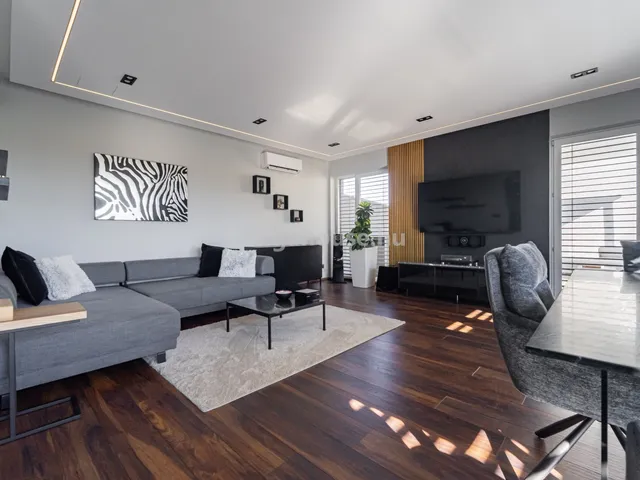 Eladó ház Budapest XI. kerület, Madárhegy 142 nm