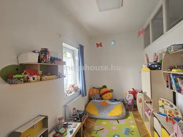 Eladó kereskedelmi és ipari ingatlan Budaörs 172 nm