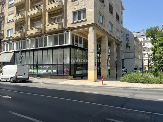 Eladó kereskedelmi és ipari ingatlan Budapest V. kerület 470 nm