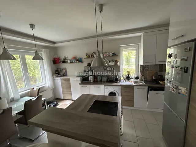 Kiadó lakás Budapest XII. kerület, Németvölgy 60 nm