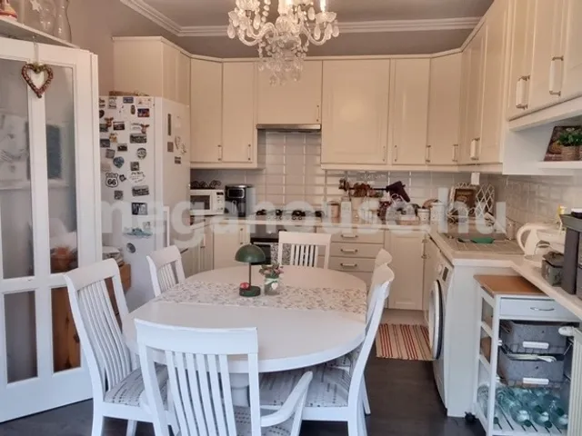 Eladó ház Budaörs 200 nm