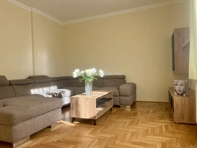 Eladó lakás Budapest XI. kerület, Madárhegy 67 nm