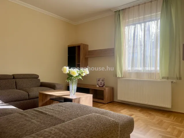 Eladó lakás Budapest XI. kerület, Madárhegy 67 nm