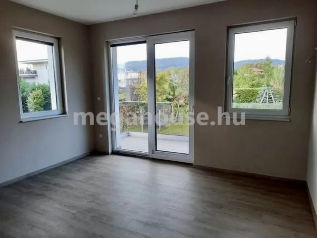 Kiadó lakás Budapest XI. kerület, Madárhegy 64 nm