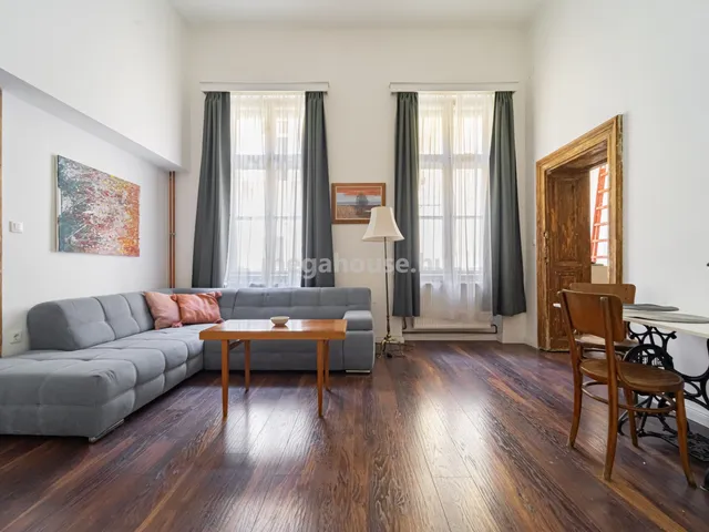 Eladó lakás Budapest VI. kerület 82 nm