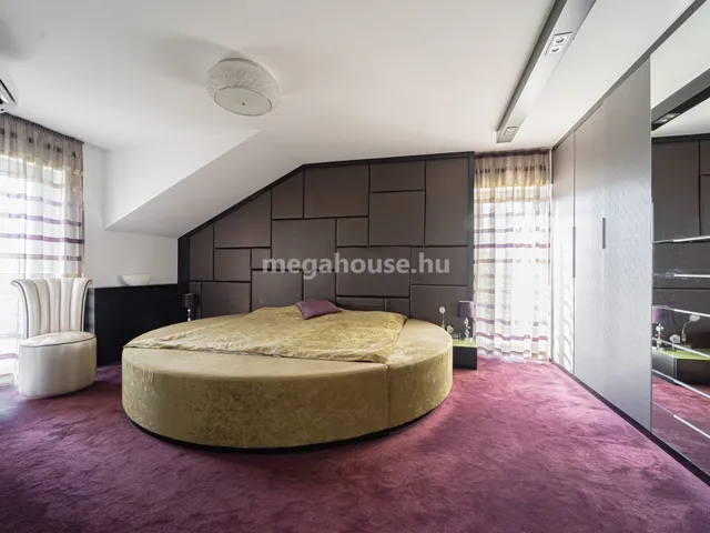 Eladó ház Budaörs 360 nm