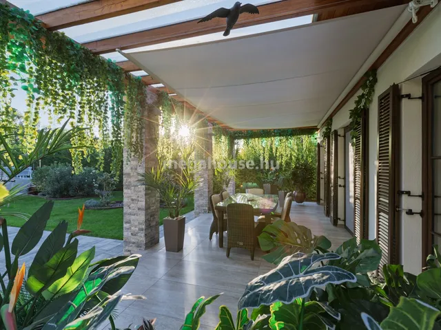 Eladó ház Balatonkenese 185 nm