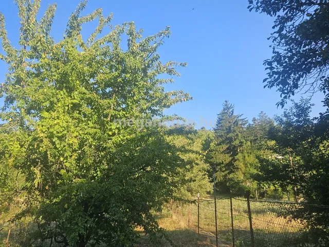 Eladó telek Budaörs 770 nm