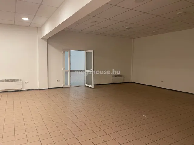 Kiadó kereskedelmi és ipari ingatlan Budaörs 726 nm
