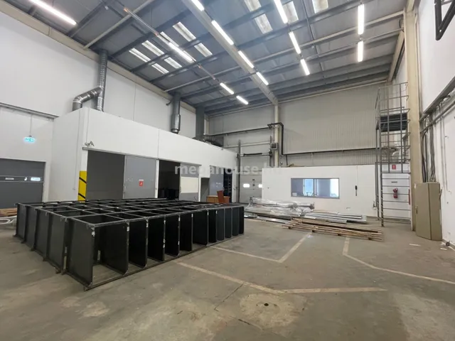 Kiadó kereskedelmi és ipari ingatlan Törökbálint 778 nm