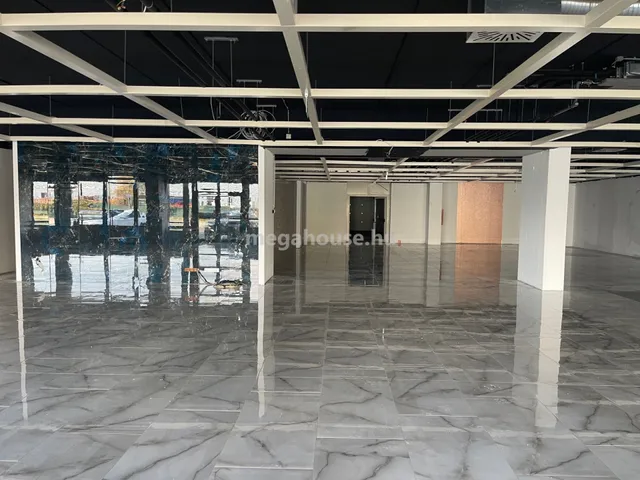 Kiadó kereskedelmi és ipari ingatlan Budaörs 860 nm